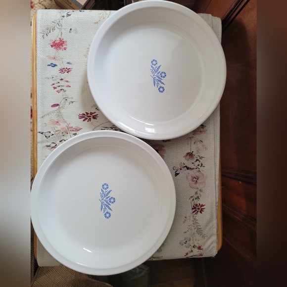 Corning Ware Pie Plates, 9" set of 2 Cornflower design - Picture 1 of 9